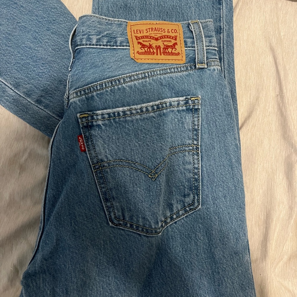 Levi’s Low Pro Straight- 26